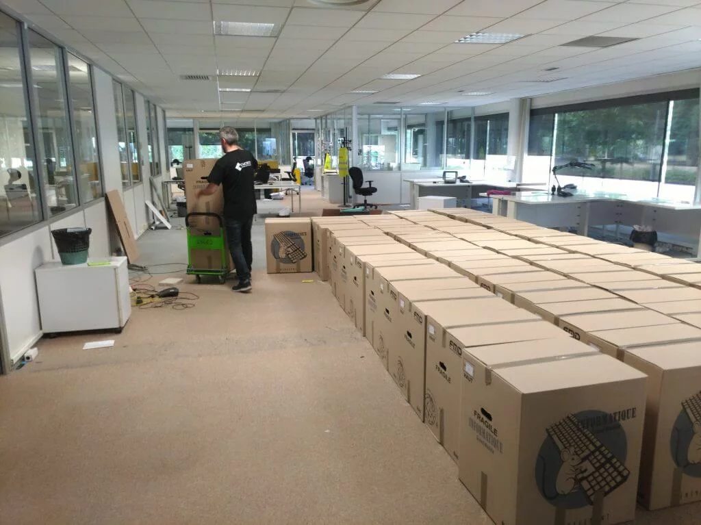 DÉMÉNAGEMENT DE PARC INFORMATIQUE